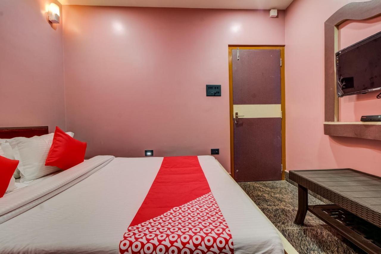 Oyo 16871 Anant Home Stay Shillong Exterior foto